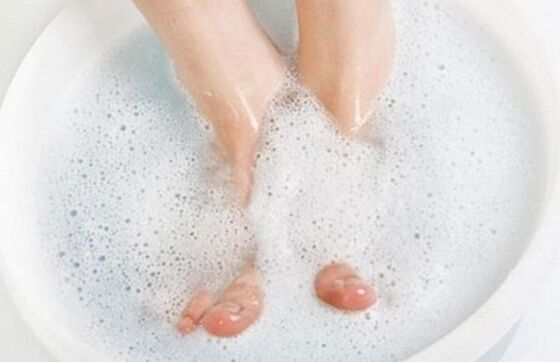 mantar enfeksiyonu için ayak banyosu